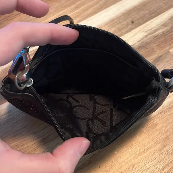 Calvin Klein Handbag - Picture 5 of 8